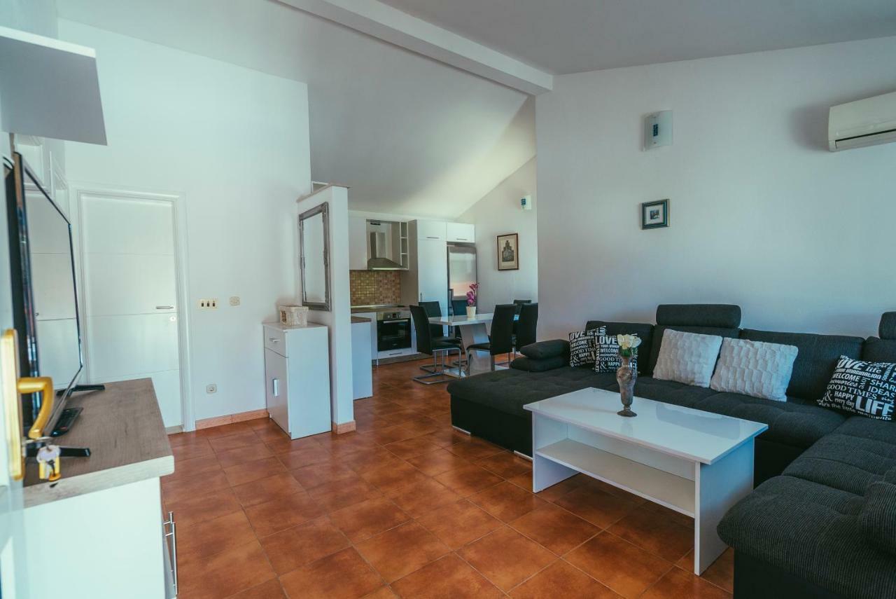 Villa Relax 大德尔韦尼克 外观 照片
